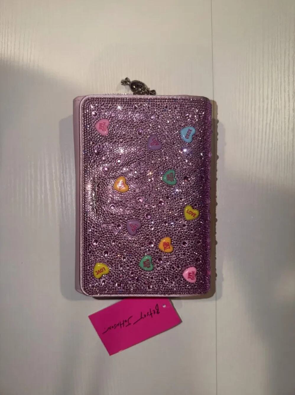 NWT B7-003 Betsey Johnson Kitsch Candy Hearts Wallet On Chain Pink Pink